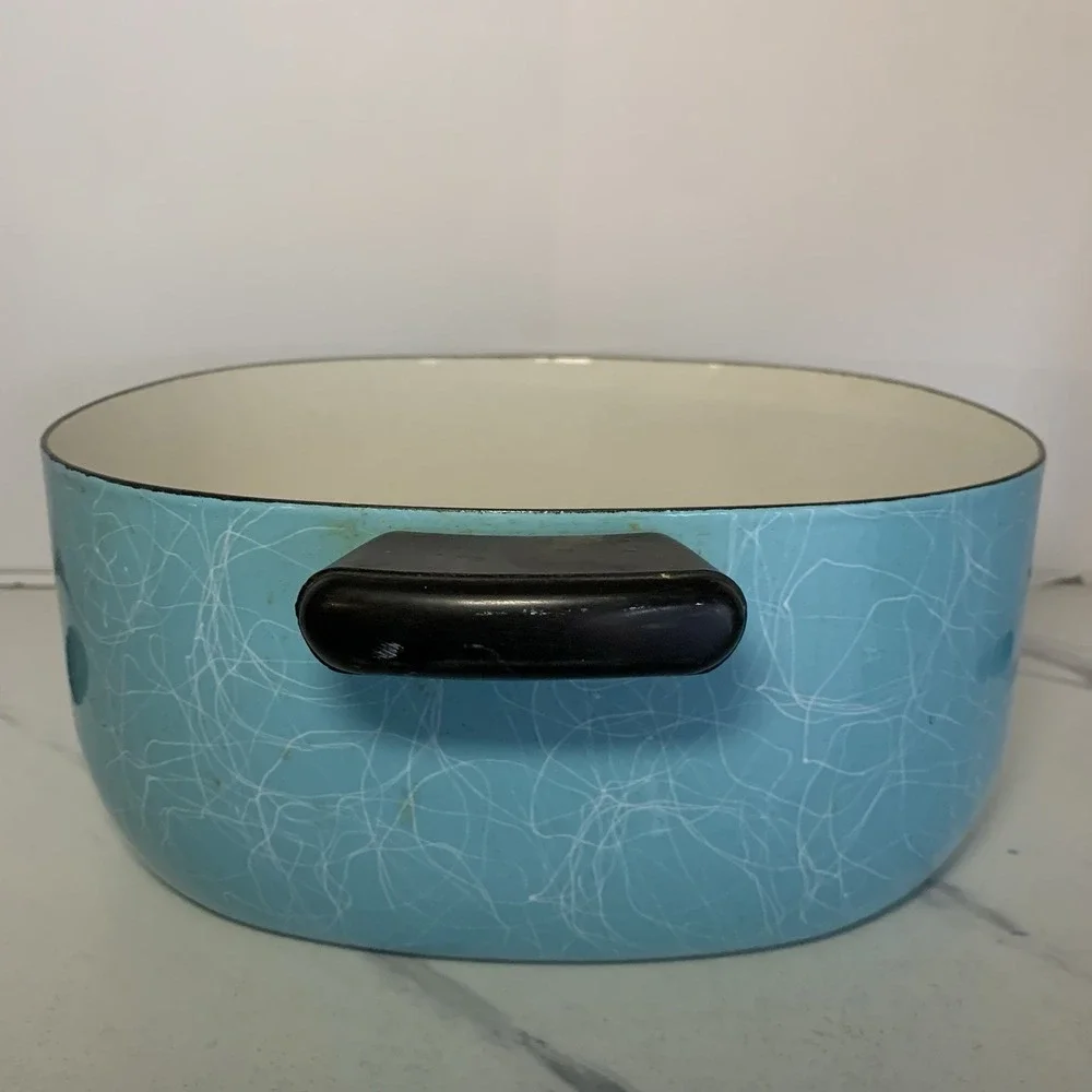 1950's Serendipity Turquoise Pot Enamelware Spaghetti Drizzle 10